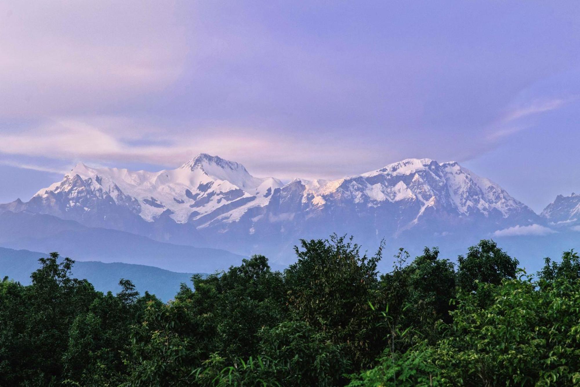 Tiger Mountain Pokhara Lodge Exteriör bild