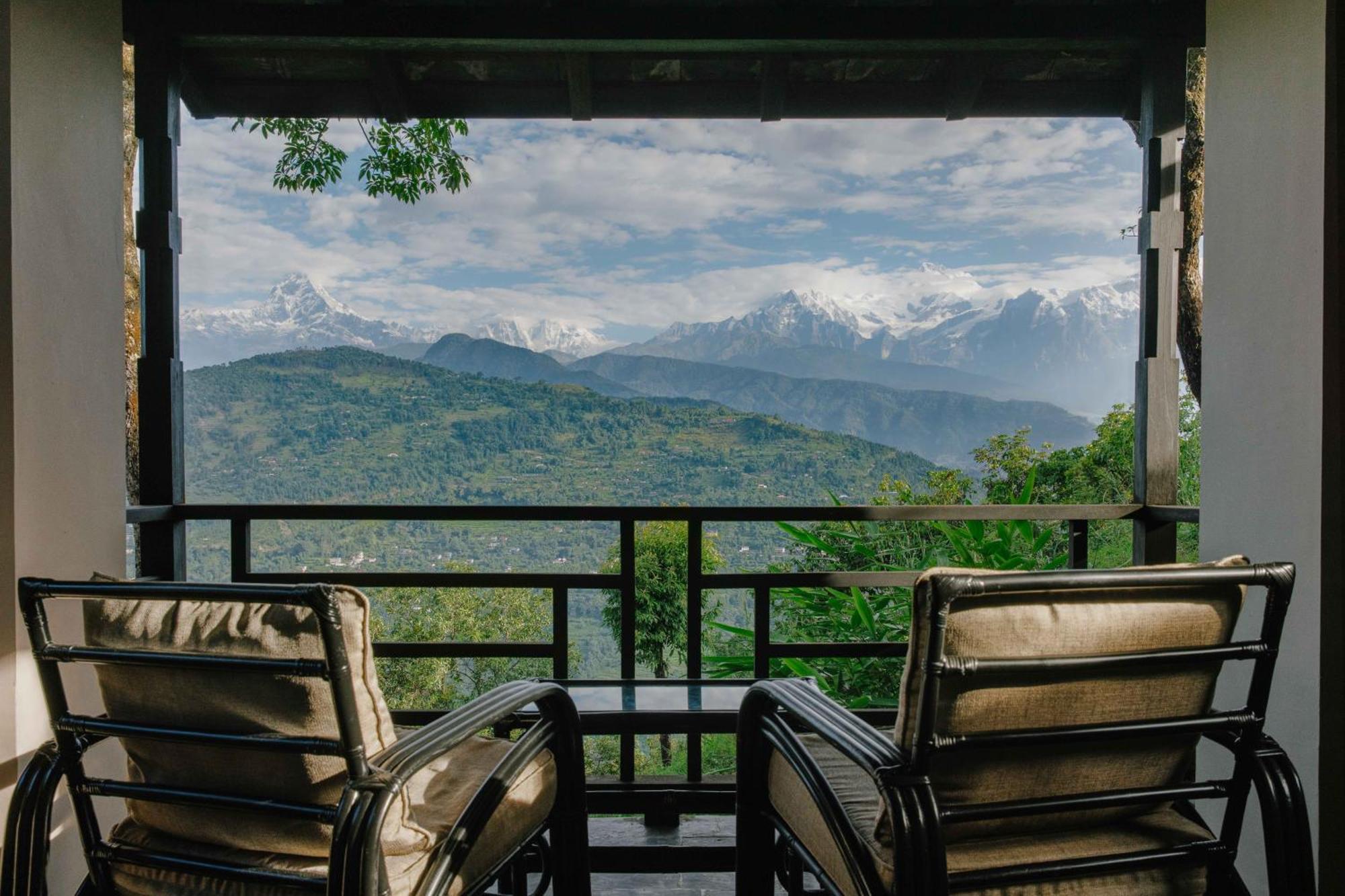 Tiger Mountain Pokhara Lodge Exteriör bild