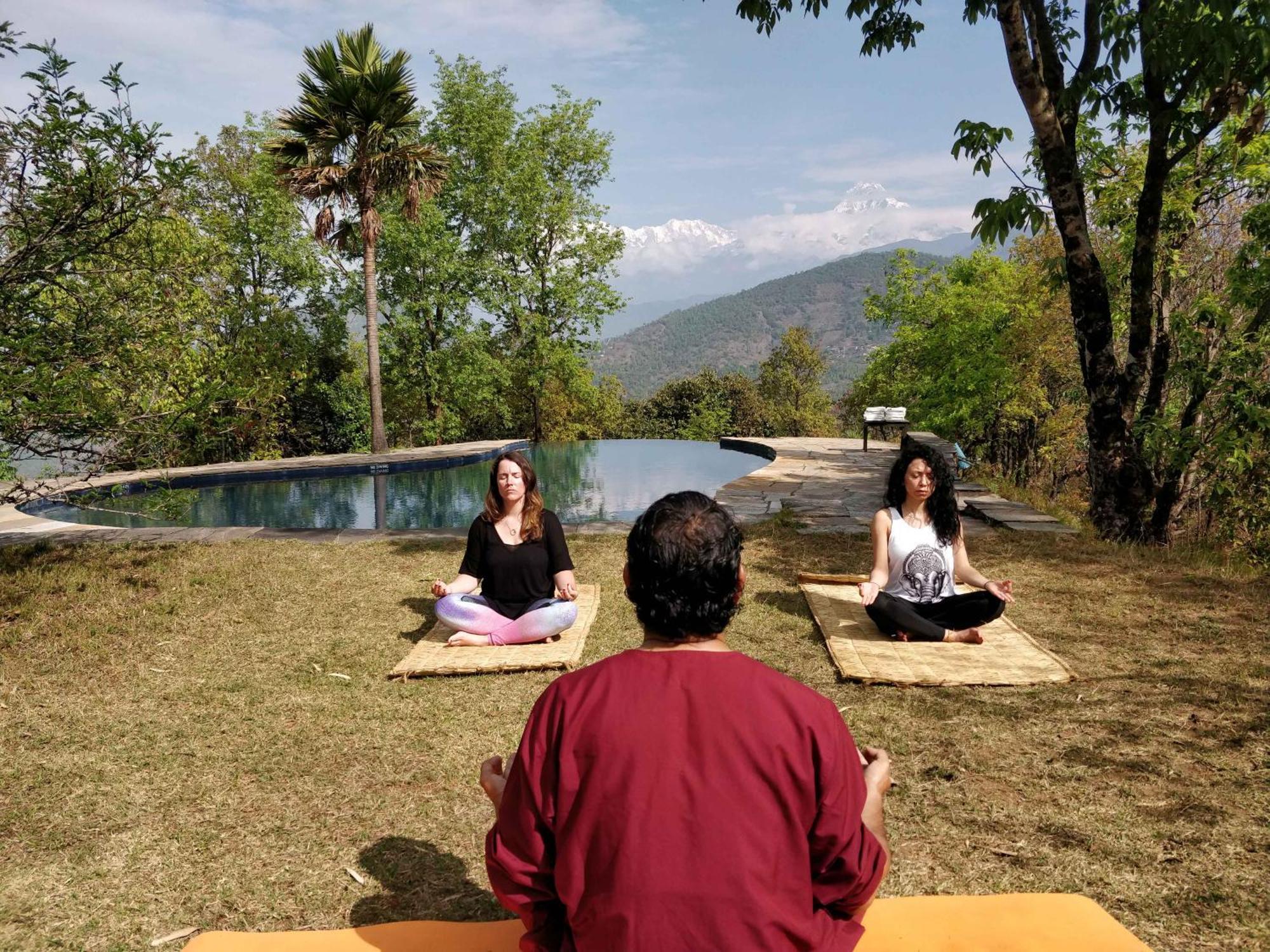 Tiger Mountain Pokhara Lodge Exteriör bild