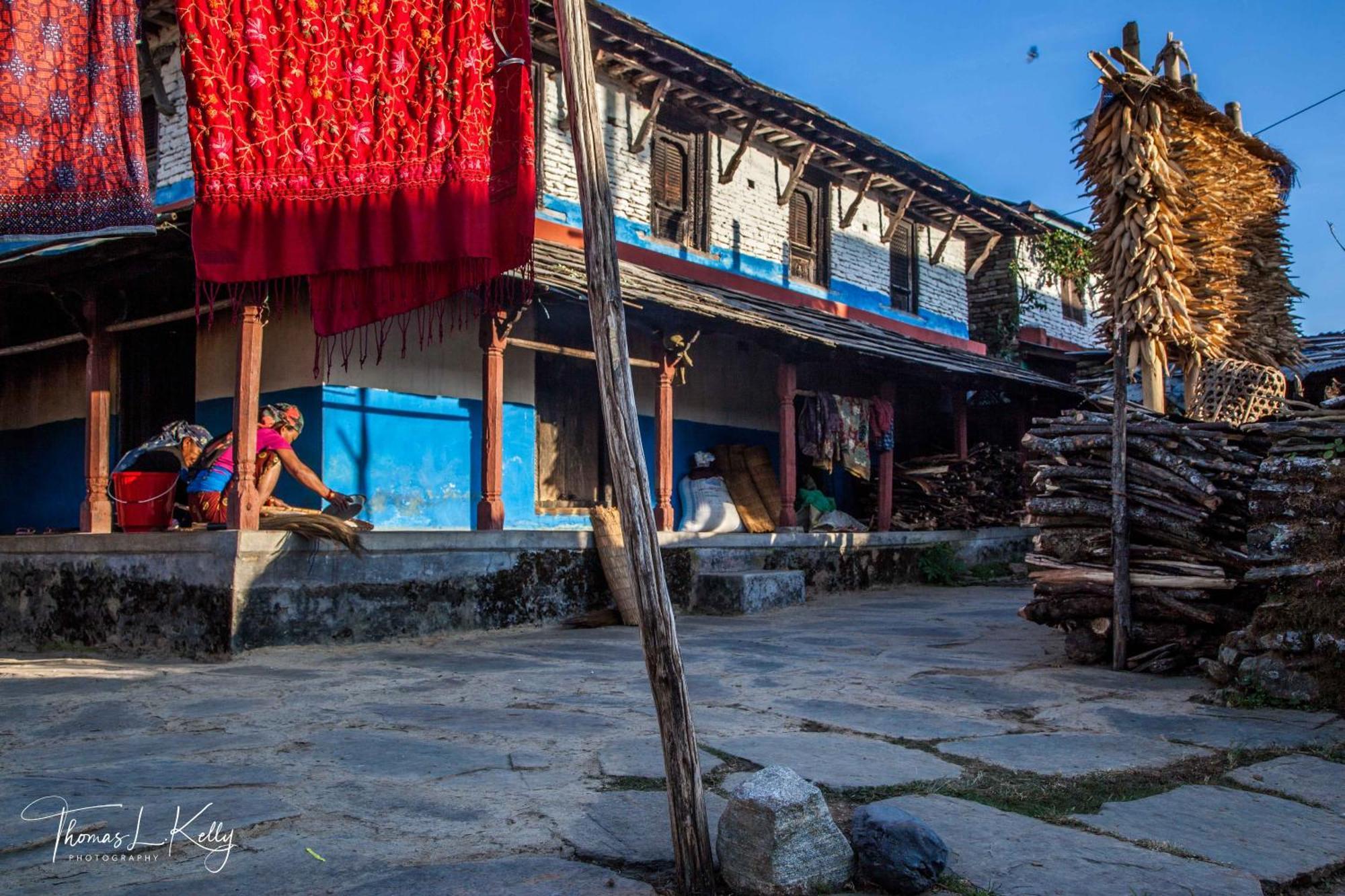 Tiger Mountain Pokhara Lodge Exteriör bild