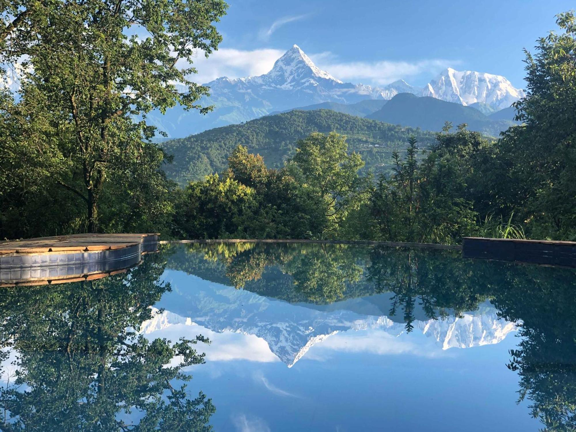 Tiger Mountain Pokhara Lodge Exteriör bild